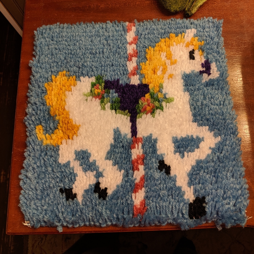 Carasoul Horse Latch Hook Pillow Rug? 12x12 wall